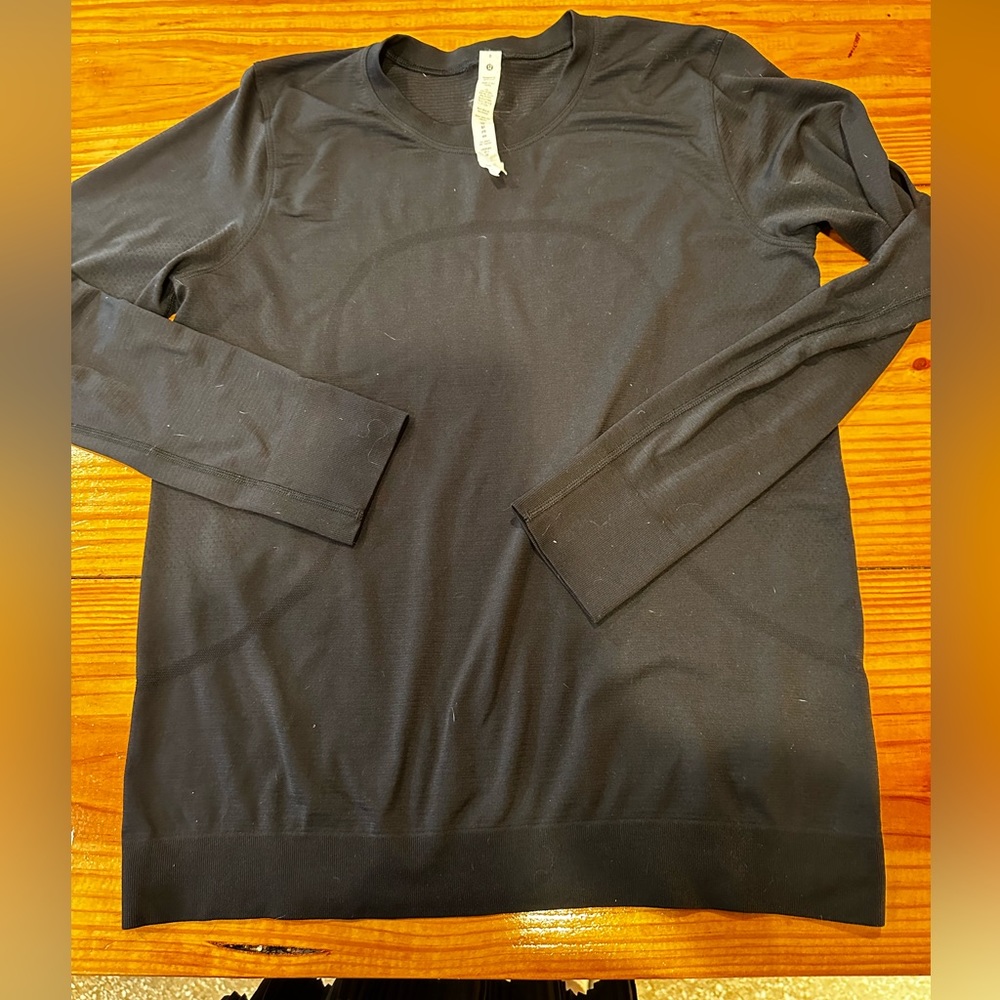 lululemon Relaxed Fit Swiftly long sleeve